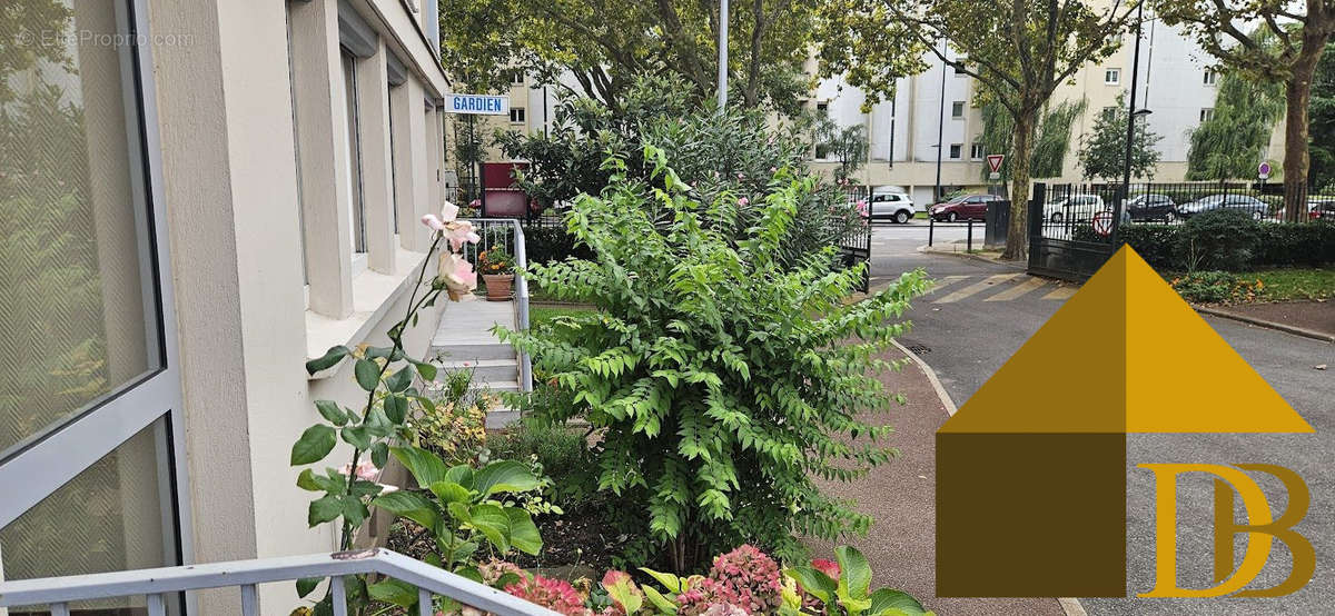 Appartement à MAISONS-ALFORT