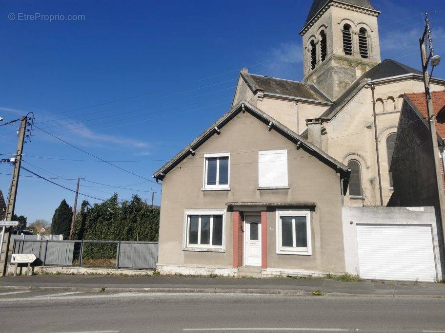 Maison à FOLEMBRAY