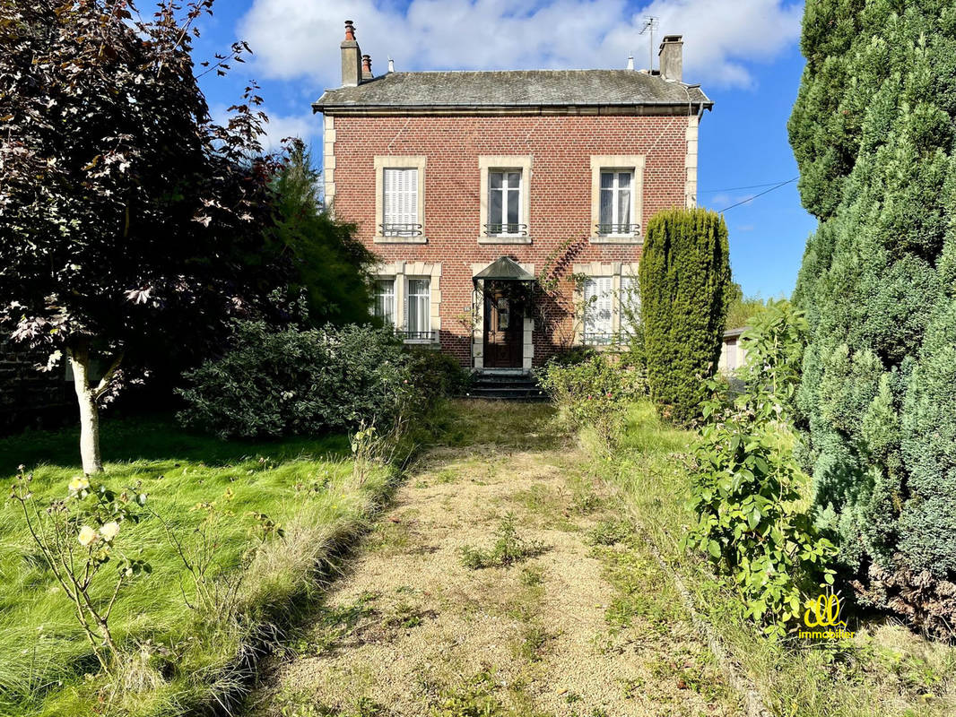 Maison à CHARLEVILLE-MEZIERES