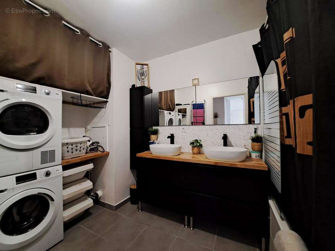 Appartement à MARSEILLE-10E