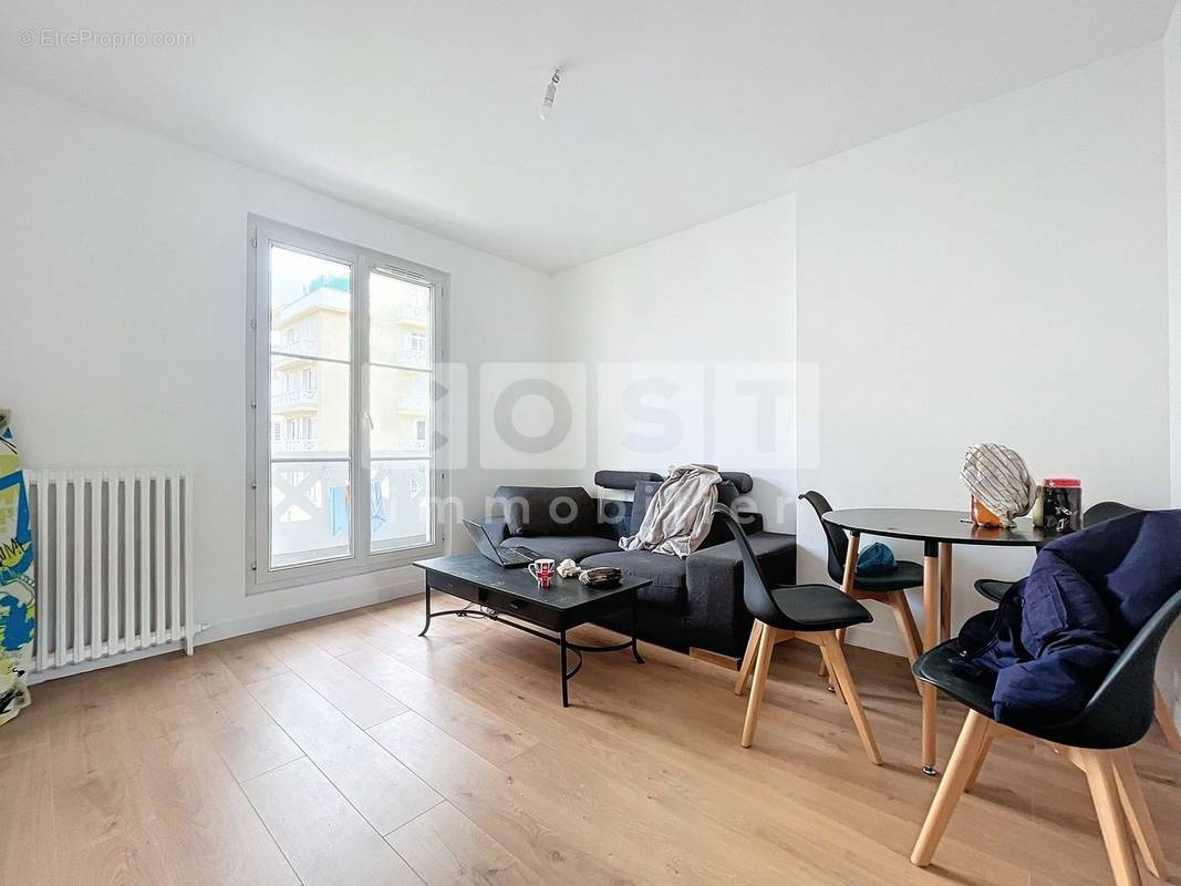 Appartement à COLOMBES