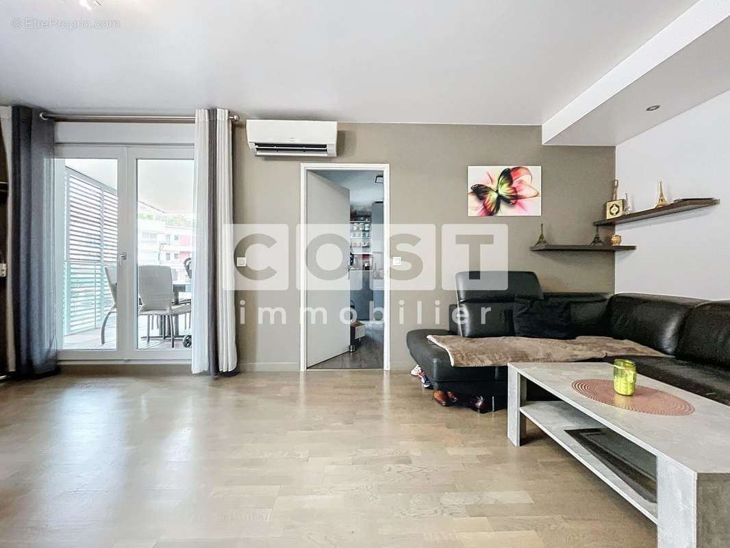 Appartement à GENNEVILLIERS