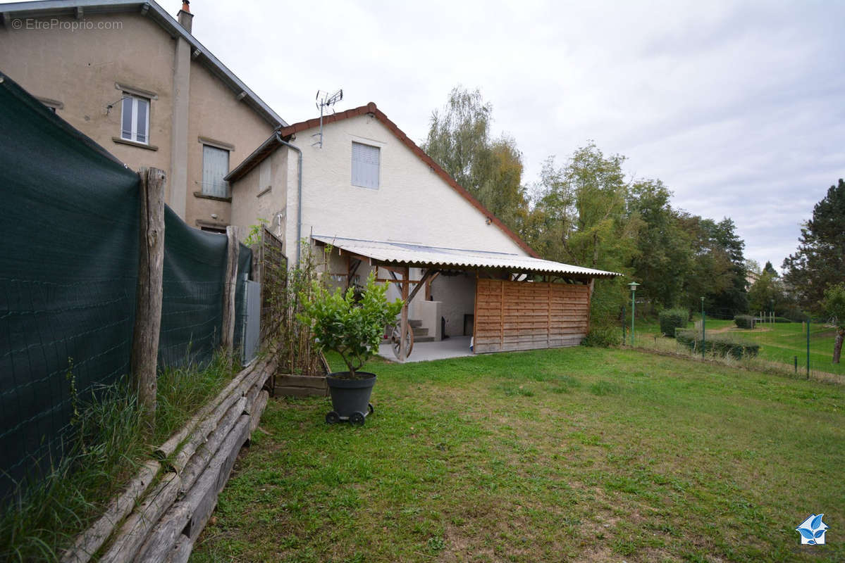 Maison à PUY-GUILLAUME