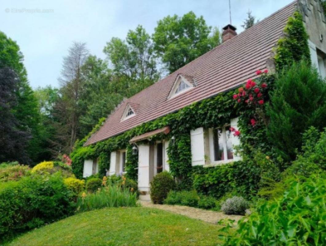 Maison à PIERREFONDS