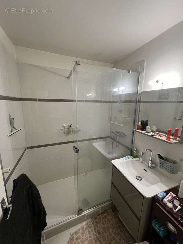 Appartement à PARIS-20E