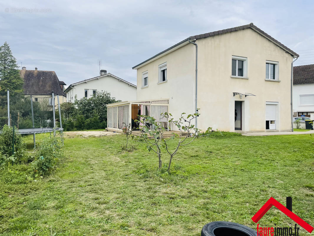 Maison à TERRASSON-LAVILLEDIEU