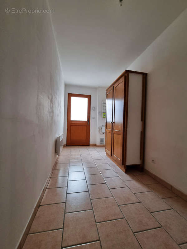 Appartement à SAINT-MAXIMIN-LA-SAINTE-BAUME