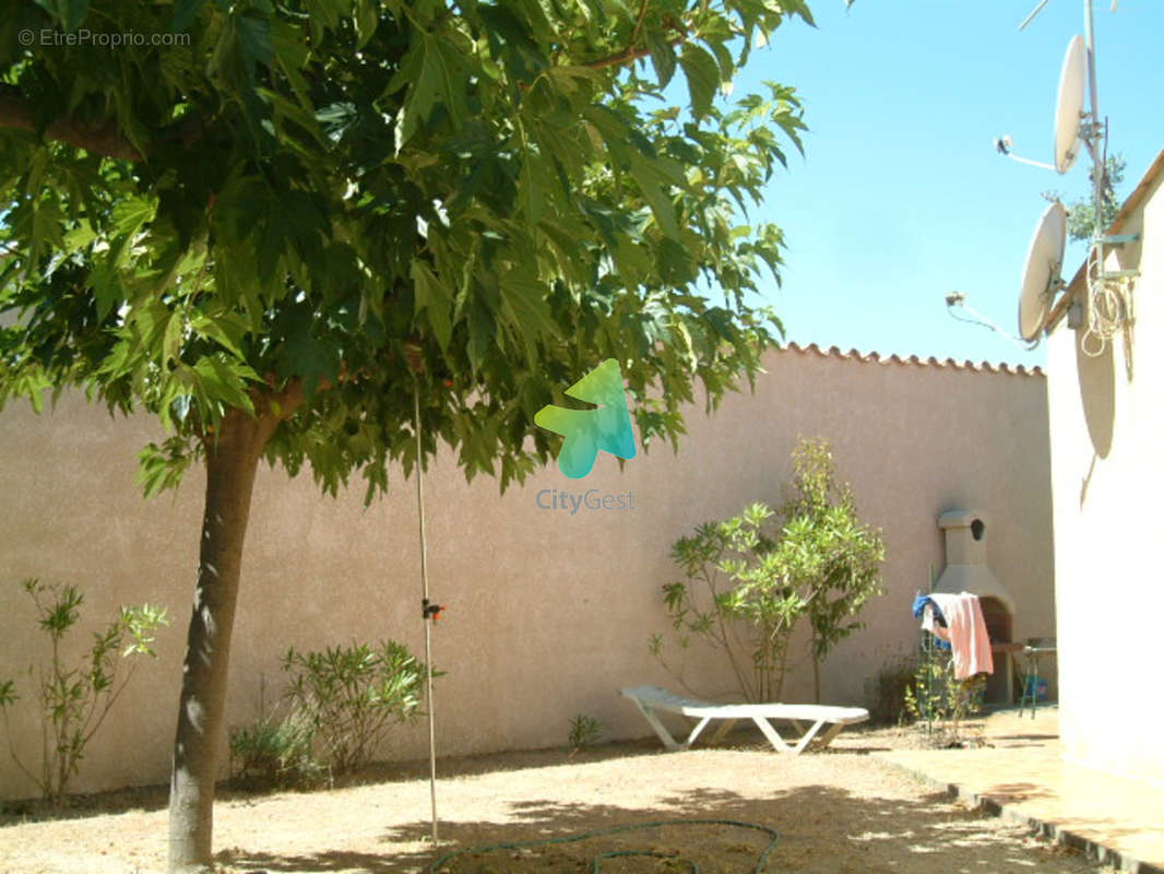 Maison à SAINT-CYPRIEN