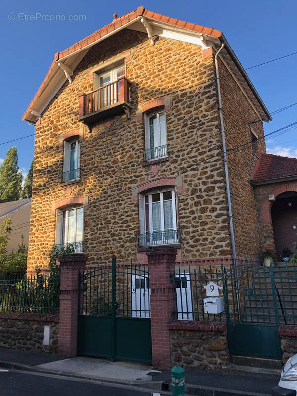 Maison à VILLENEUVE-SAINT-GEORGES