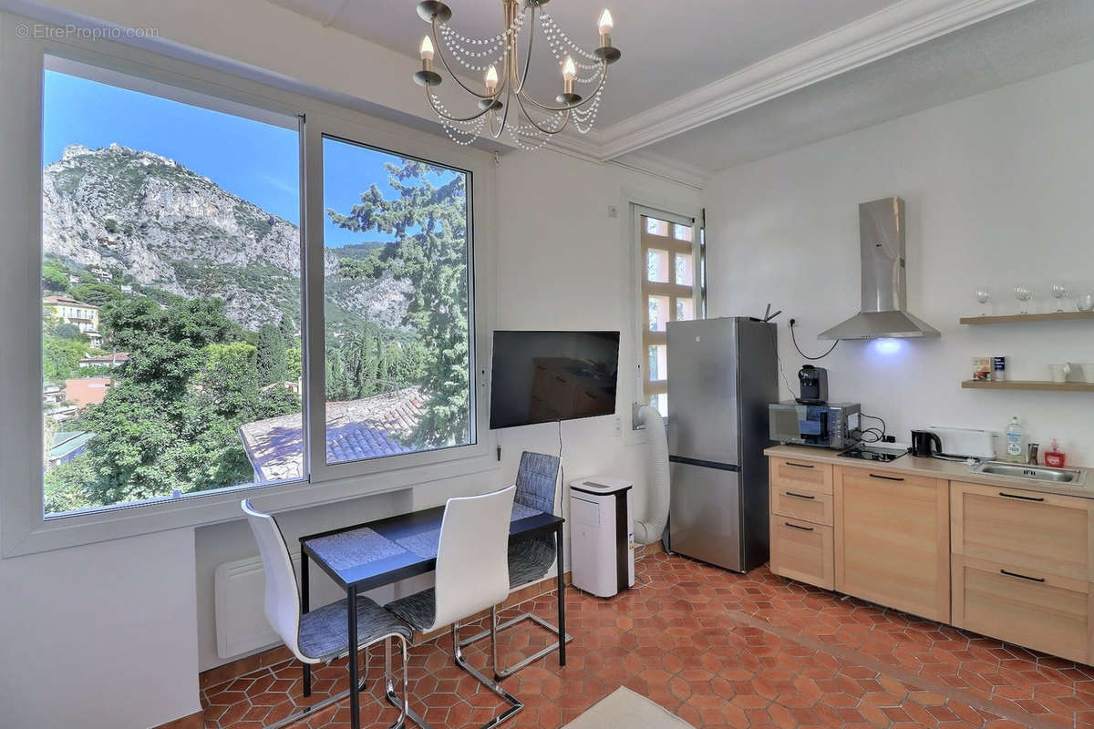 Appartement à EZE