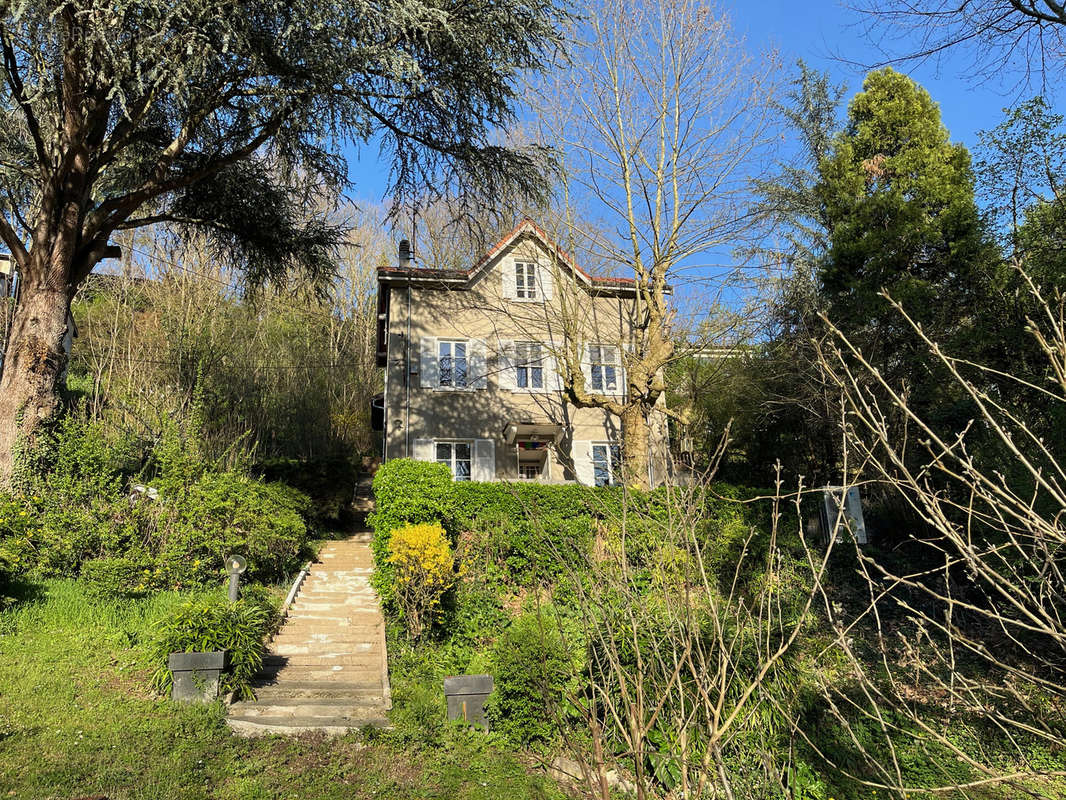 Maison à CALUIRE-ET-CUIRE