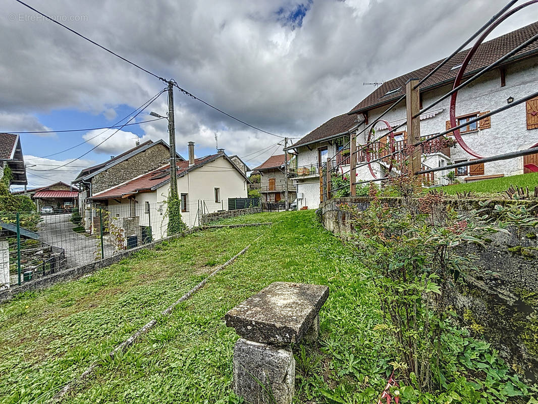 Maison à SEYSSEL