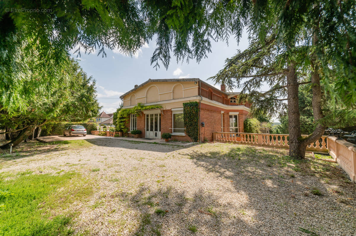 Maison à JOIGNY