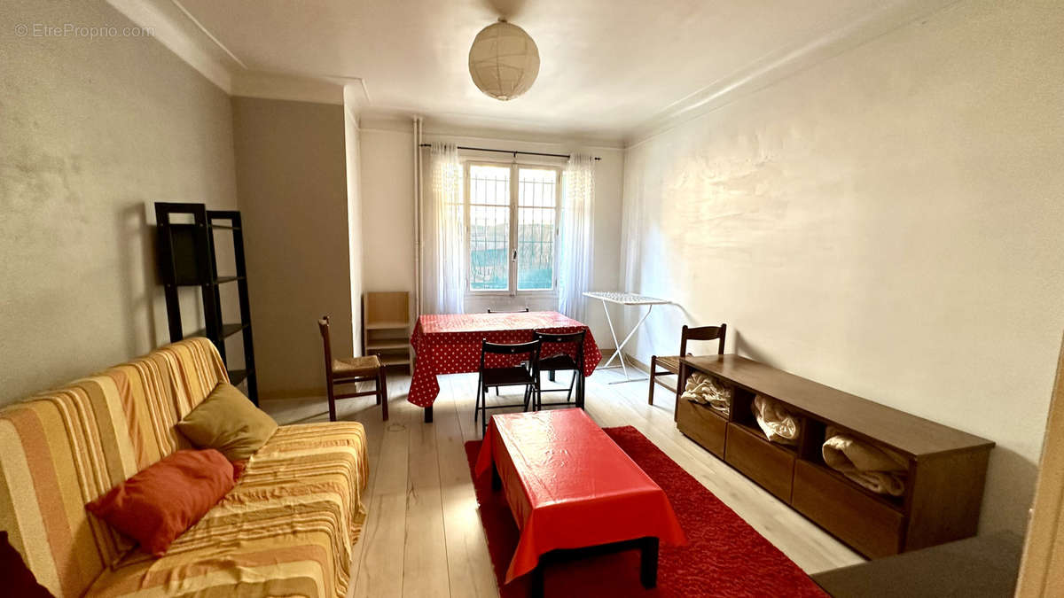 Appartement à MARSEILLE-3E