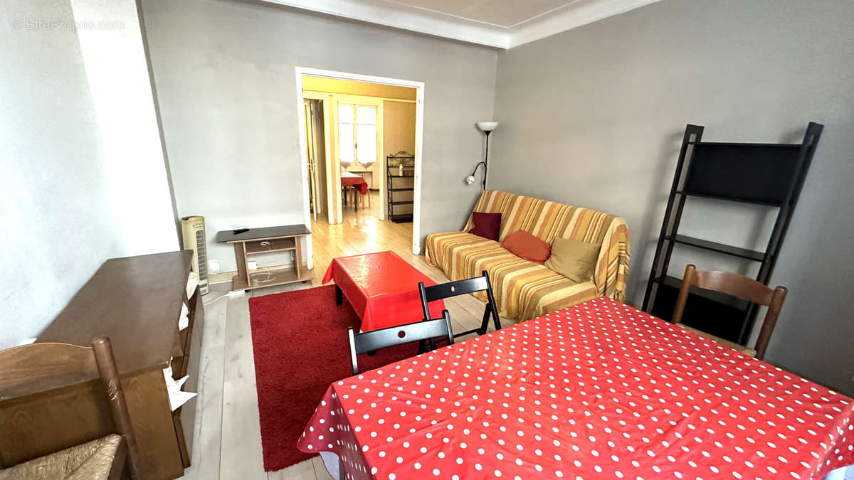 Appartement à MARSEILLE-3E