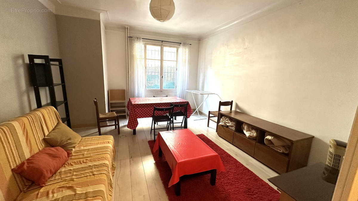 Appartement à MARSEILLE-3E