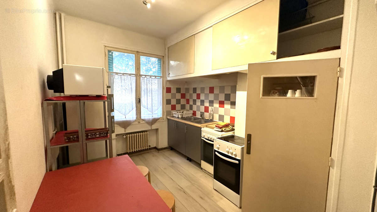 Appartement à MARSEILLE-3E