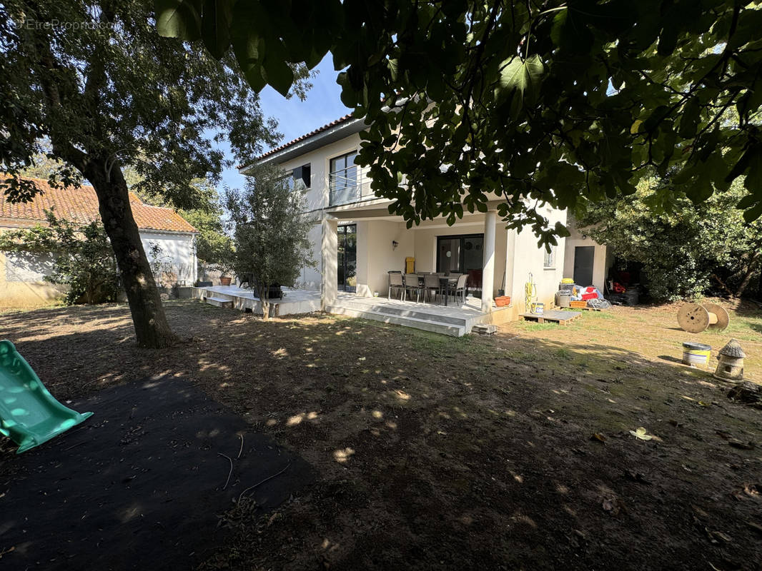 Maison à SIX-FOURS-LES-PLAGES