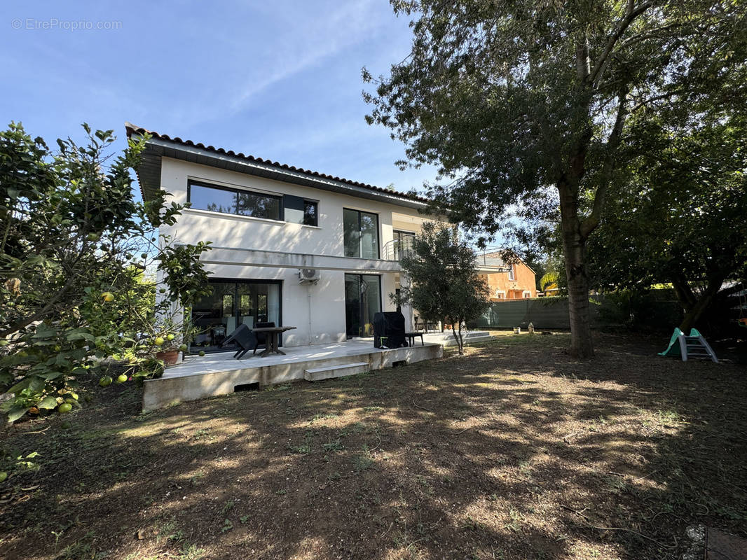 Maison à SIX-FOURS-LES-PLAGES