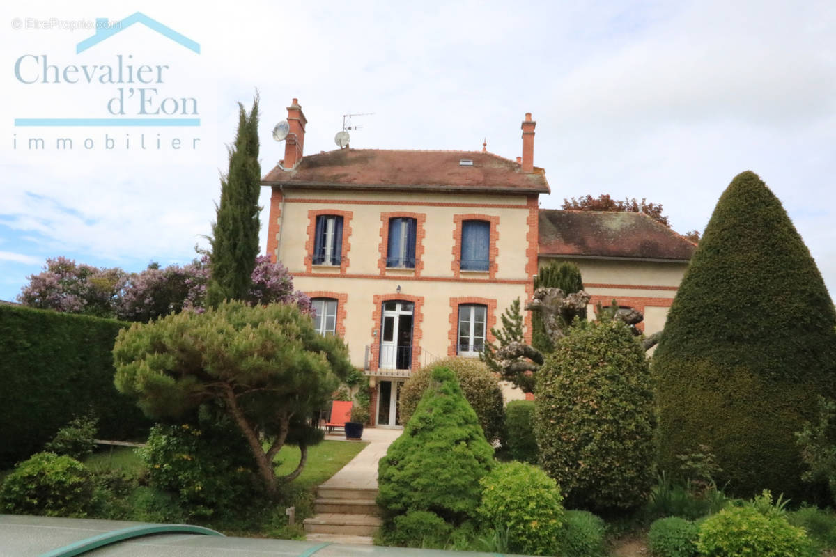 Maison à FLOGNY-LA-CHAPELLE