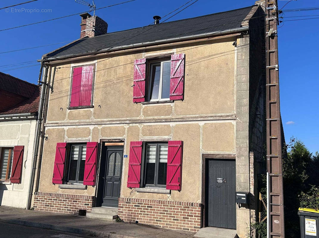 Maison à FONTAINE-SUR-SOMME