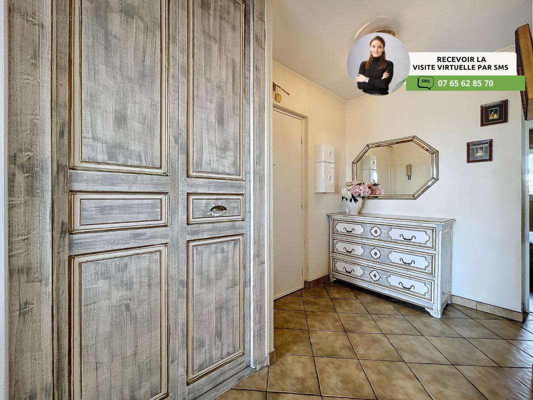 Appartement à SAINT-LAURENT-DU-VAR