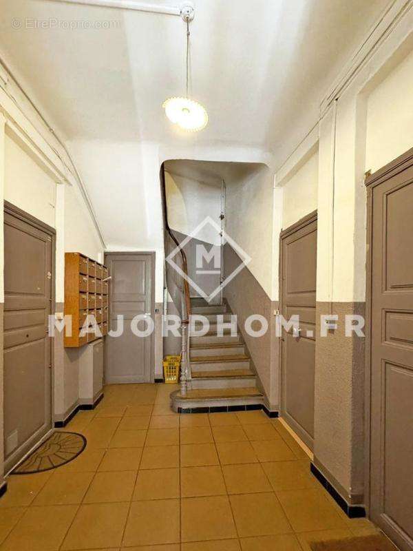 Appartement à MARSEILLE-5E