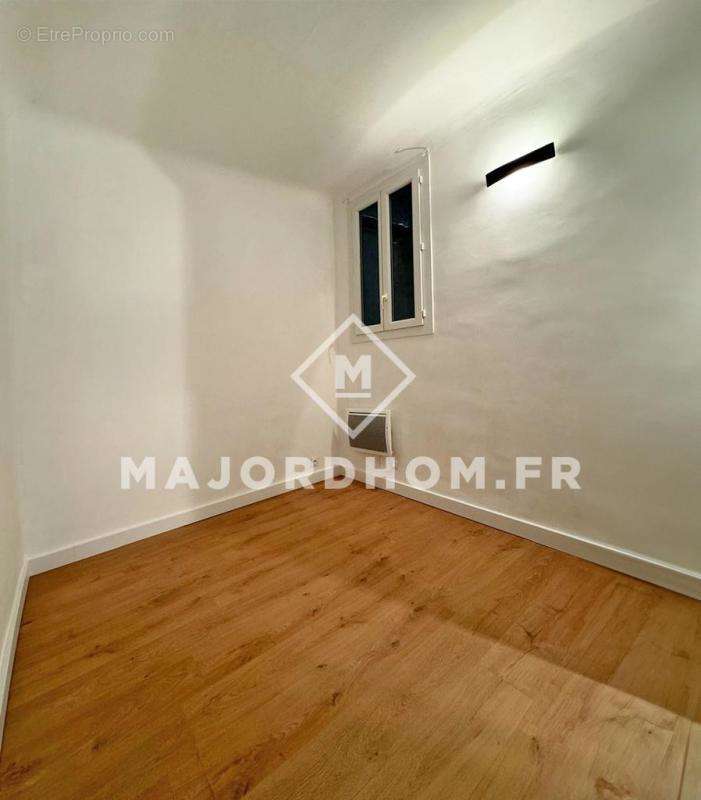 Appartement à MARSEILLE-5E