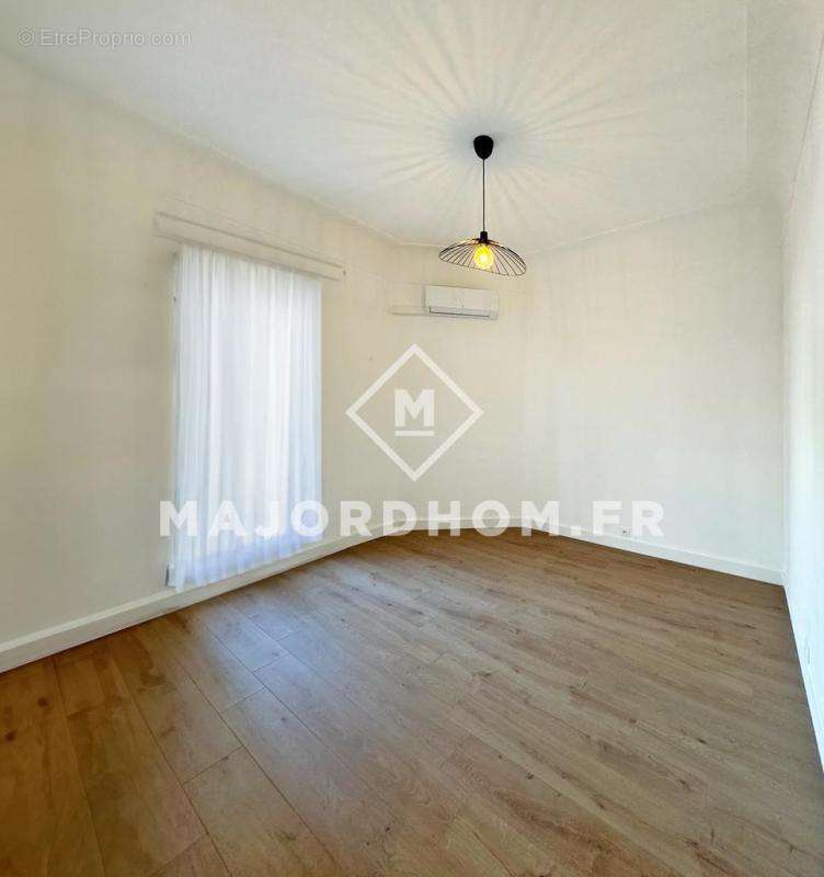 Appartement à MARSEILLE-5E