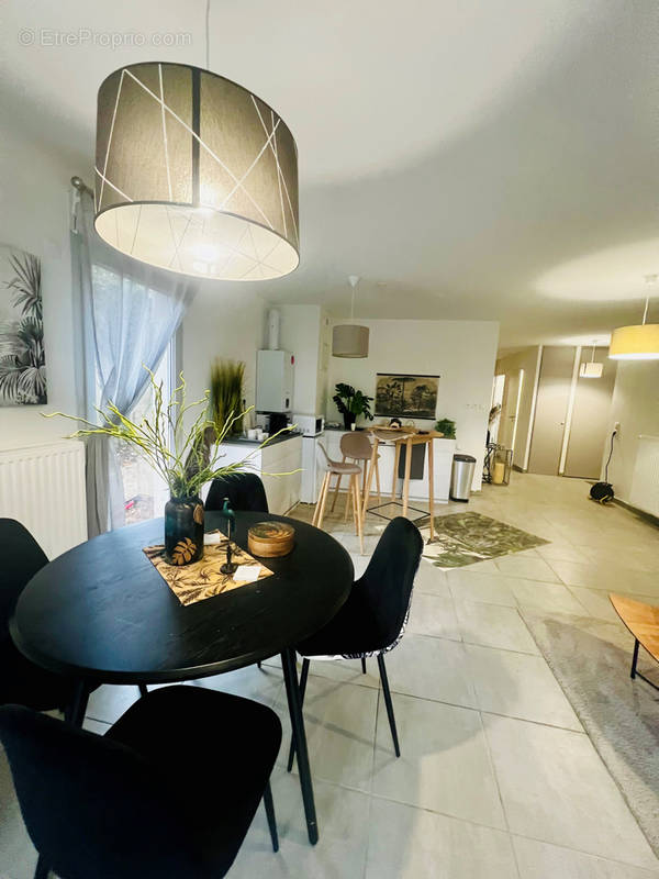 Appartement à COLOMBIER-SAUGNIEU