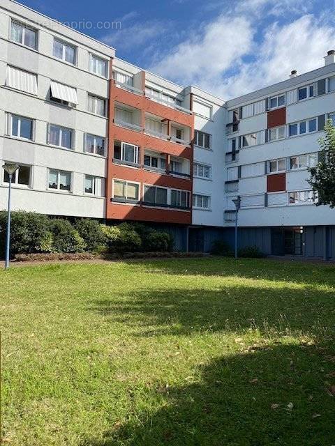 Maison à FLEURY-LES-AUBRAIS