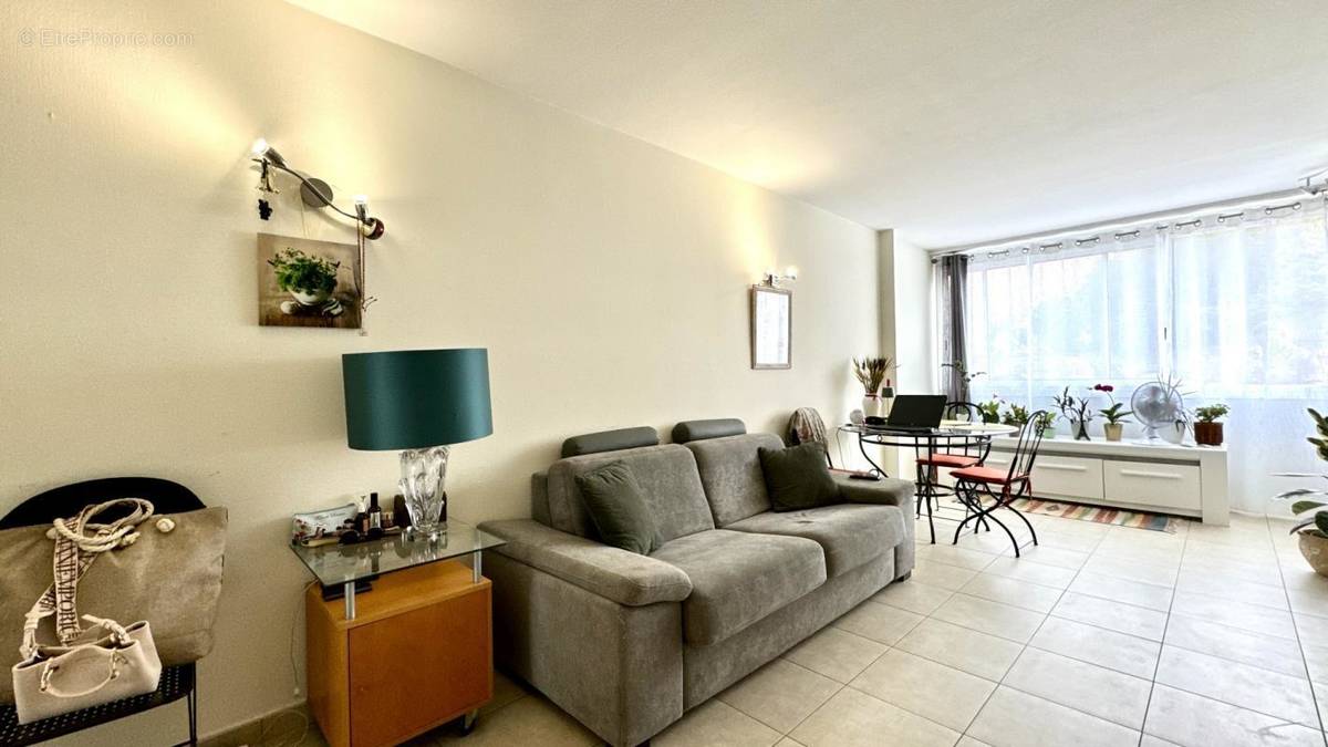 Appartement à ROQUEBRUNE-CAP-MARTIN