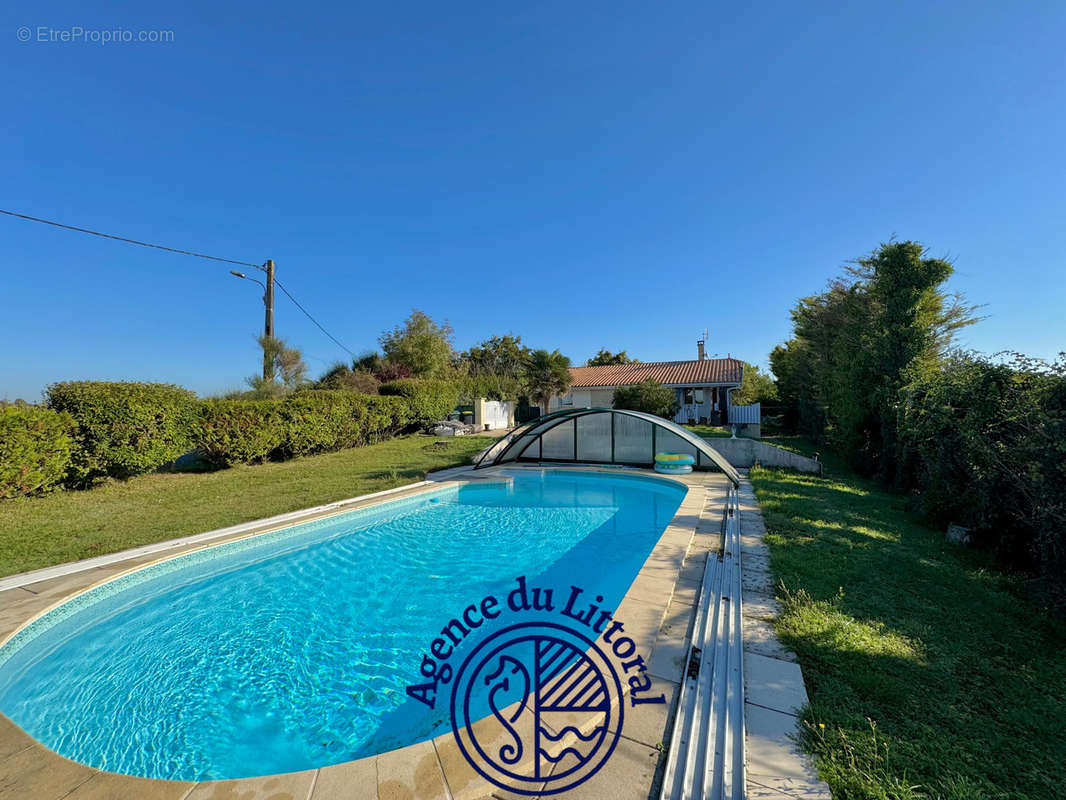 Maison à MESCHERS-SUR-GIRONDE