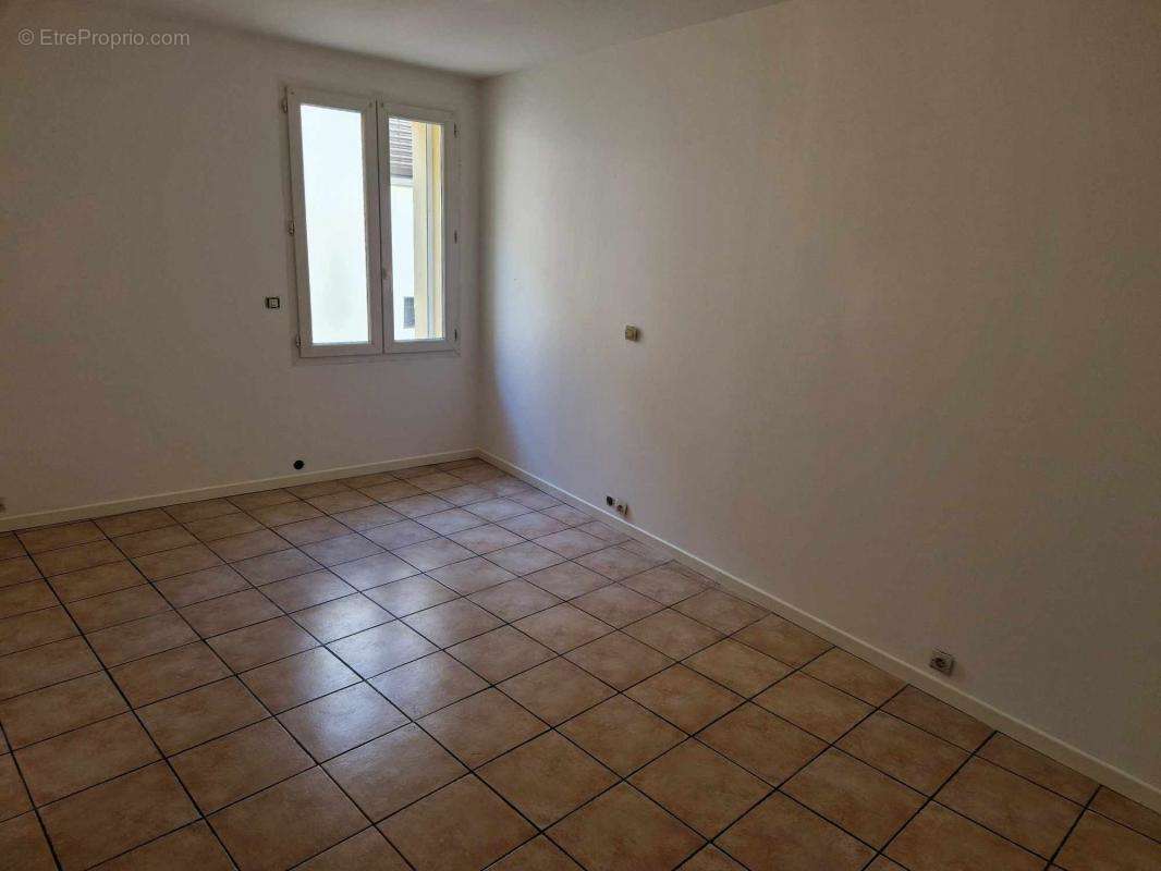 Appartement à MEZE