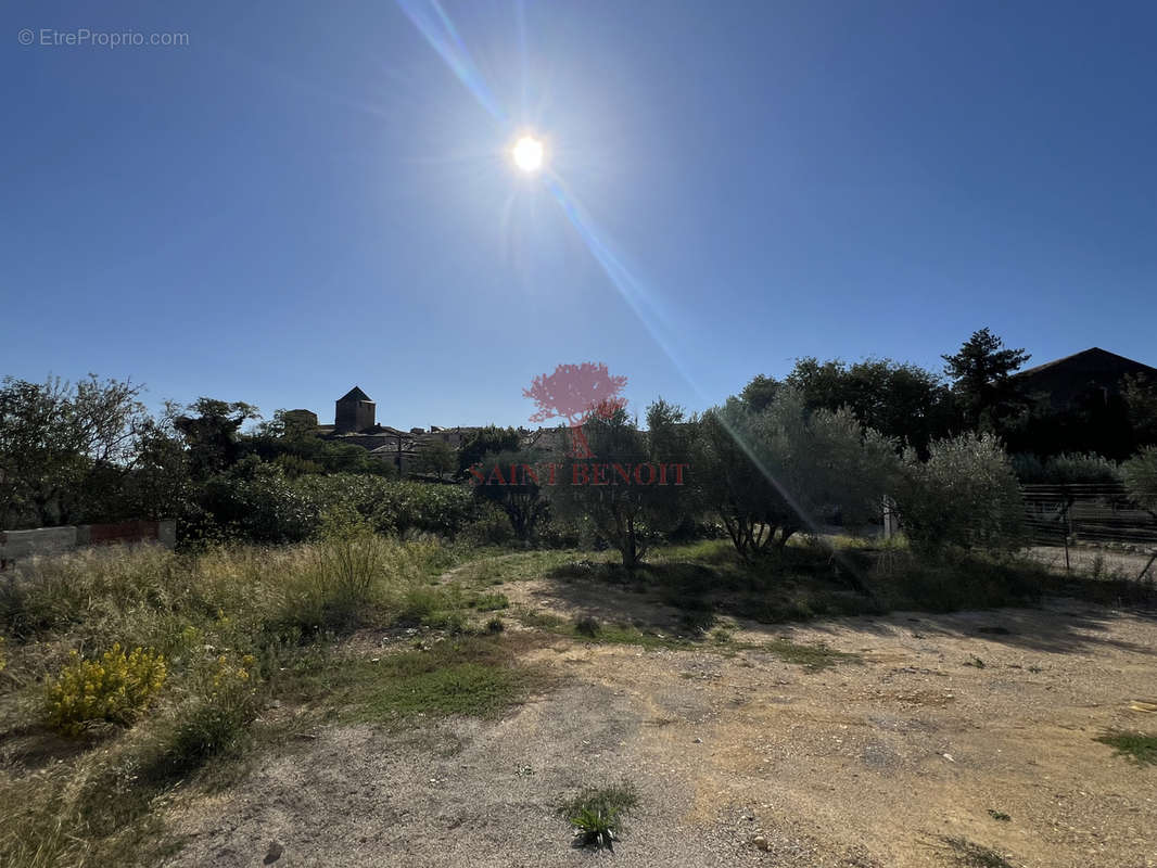 Terrain à SAINT-JEAN-DE-FOS