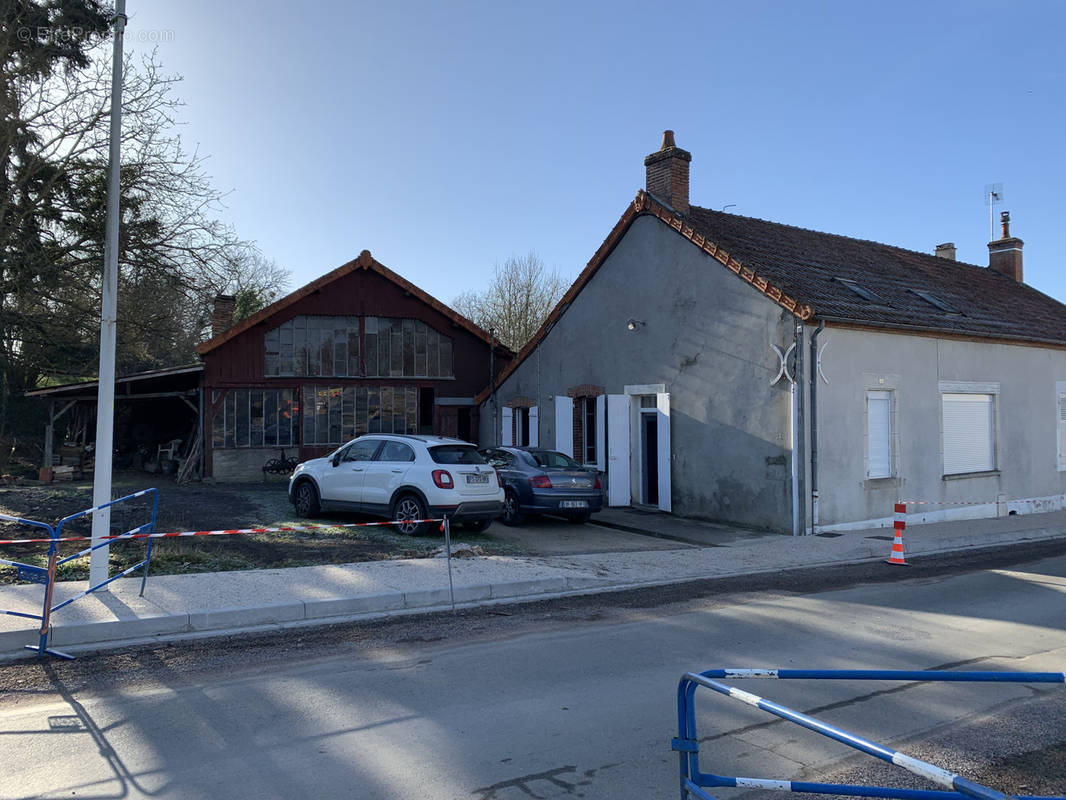 Maison à LUCENAY-LES-AIX