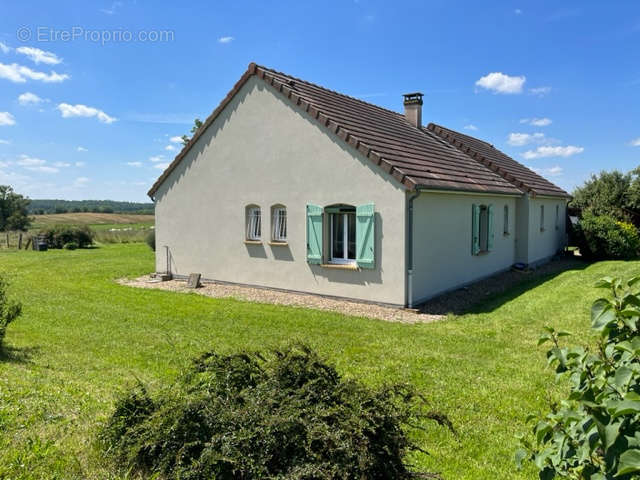 Maison à BRESNAY