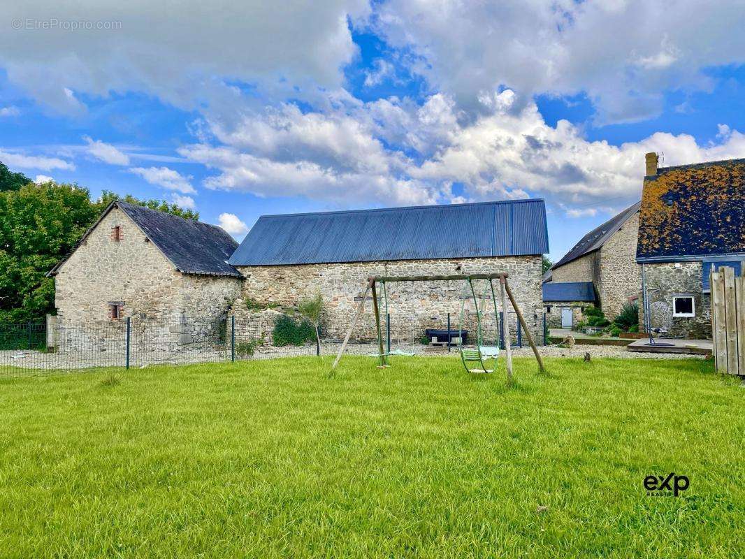 Maison à MAYENNE