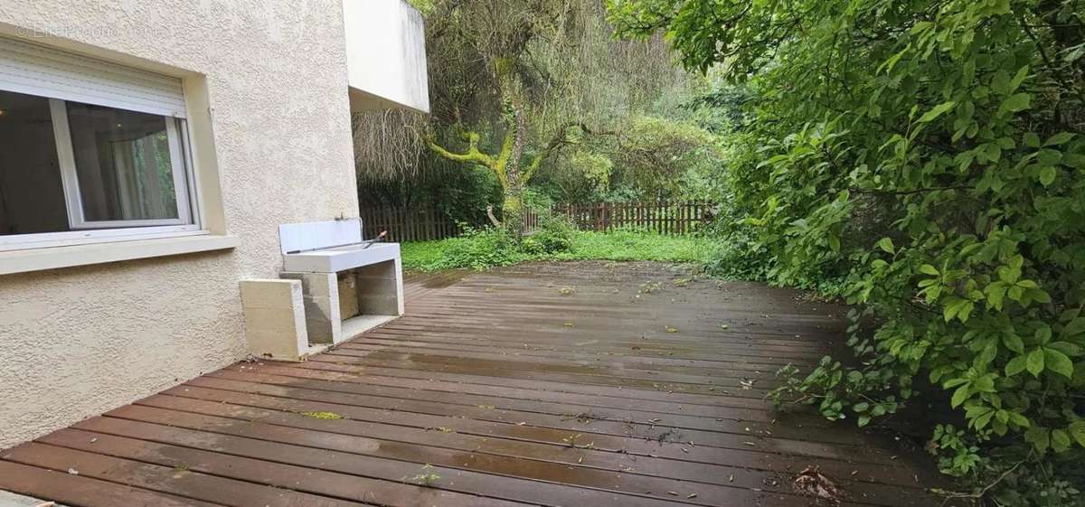 Appartement à VIRY