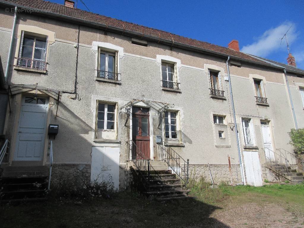 Maison à CUSSY-EN-MORVAN