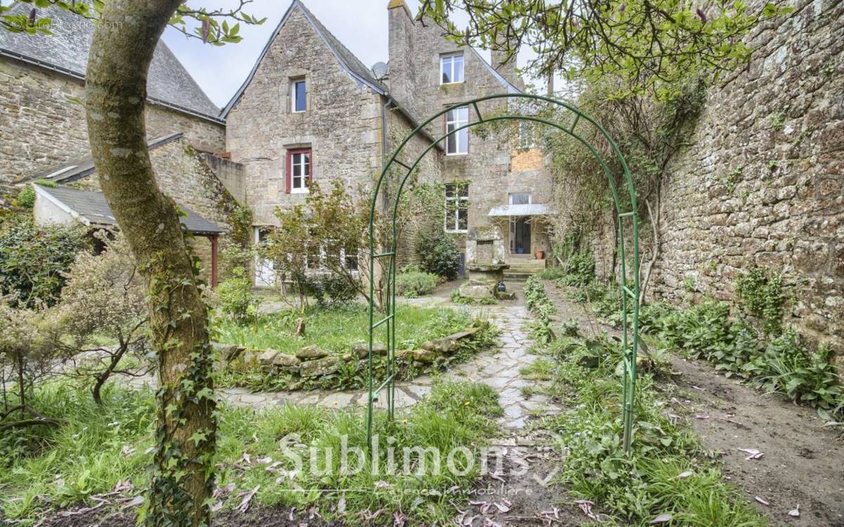 Maison à GUEMENE-SUR-SCORFF