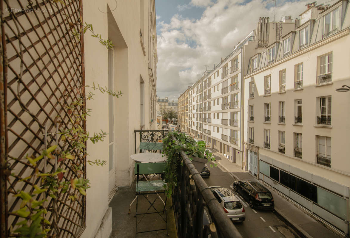 Appartement à PARIS-18E