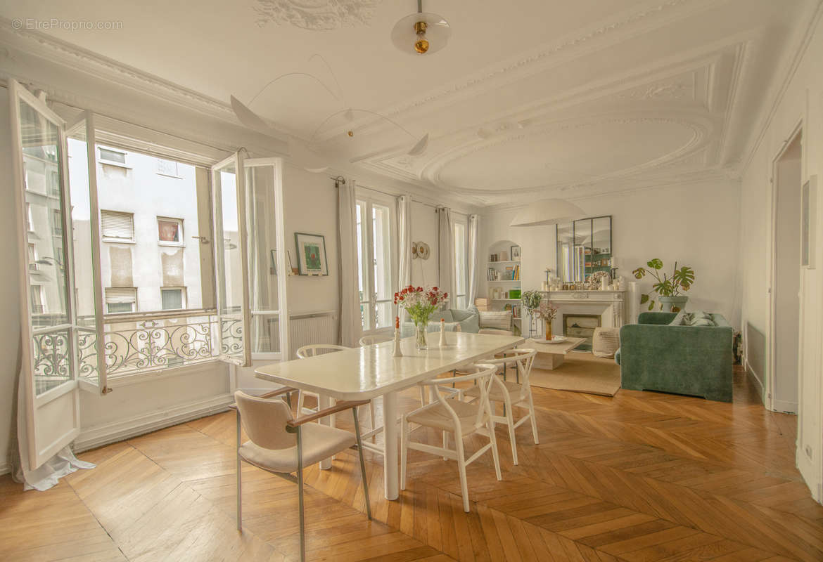 Appartement à PARIS-18E