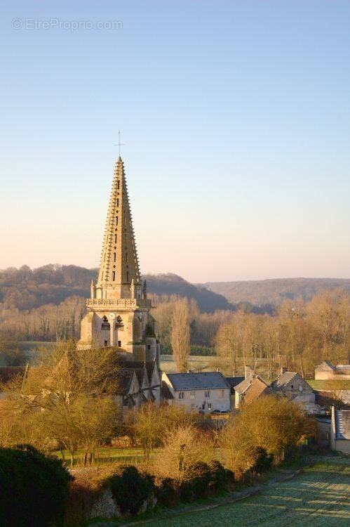 Terrain à CUISE-LA-MOTTE