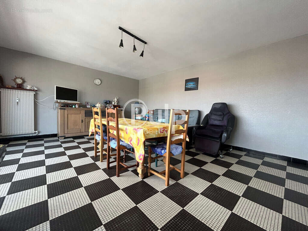 Appartement à HENIN-BEAUMONT