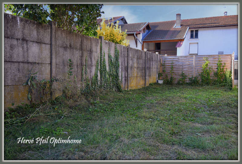 Appartement à SAINT-SIMEON-DE-BRESSIEUX