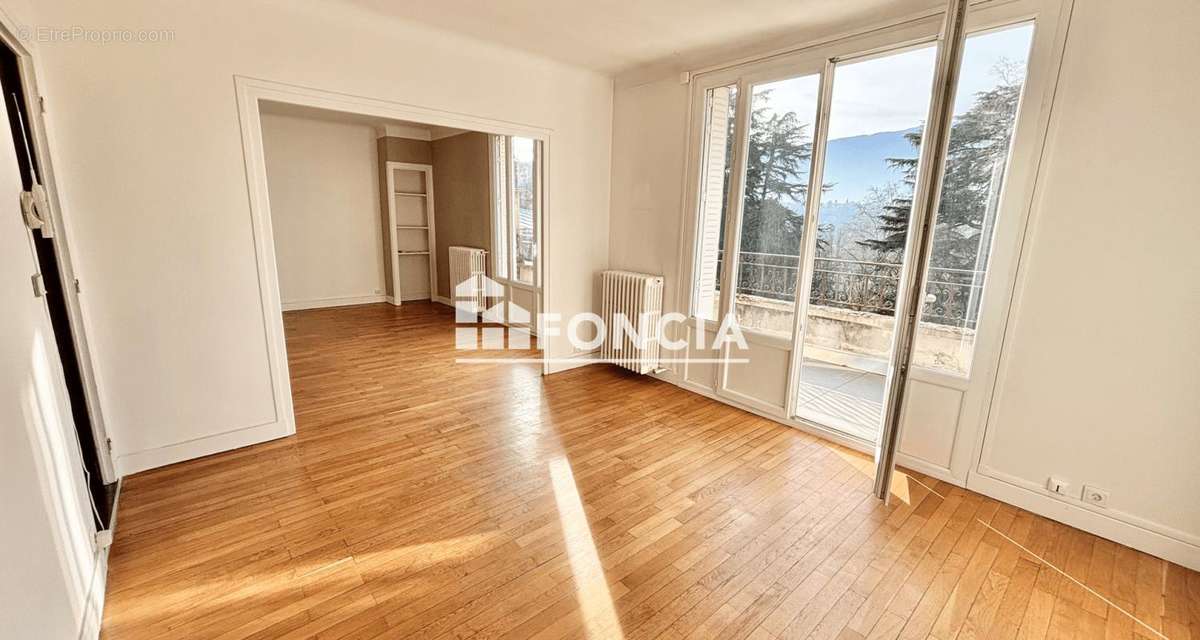 Appartement à AIX-LES-BAINS