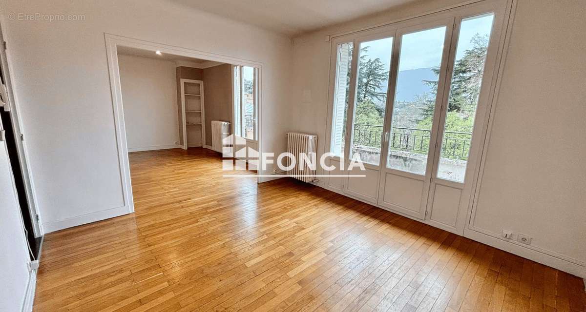 Appartement à AIX-LES-BAINS