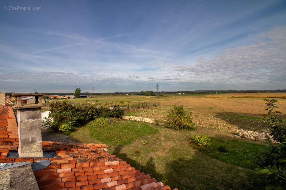 Maison à SAINT-COUTANT-LE-GRAND