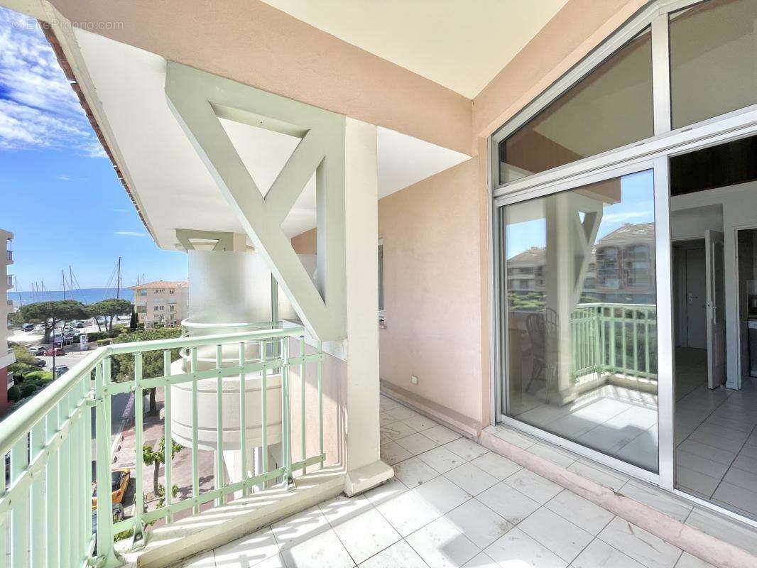 Appartement à FREJUS